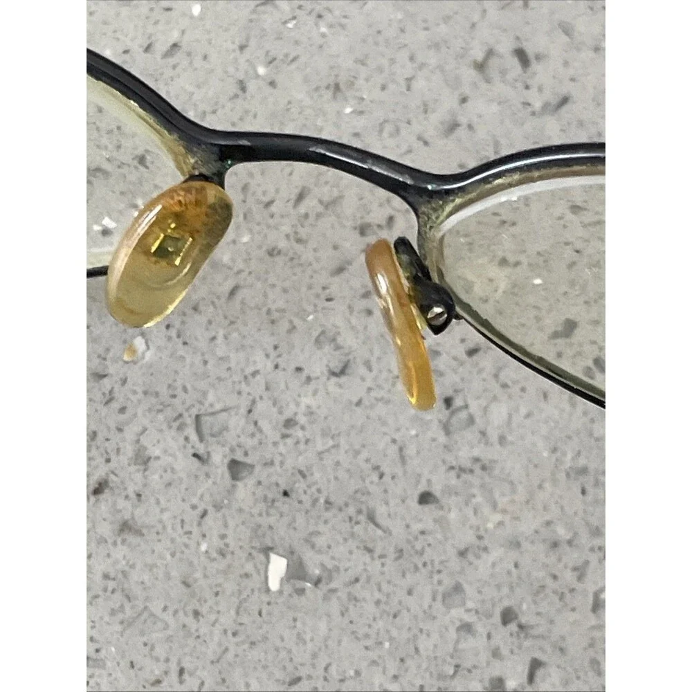 Vera Wang this frames